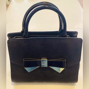 Anne klein like new partial patent leather purse, satchel w/ big bow gold metal